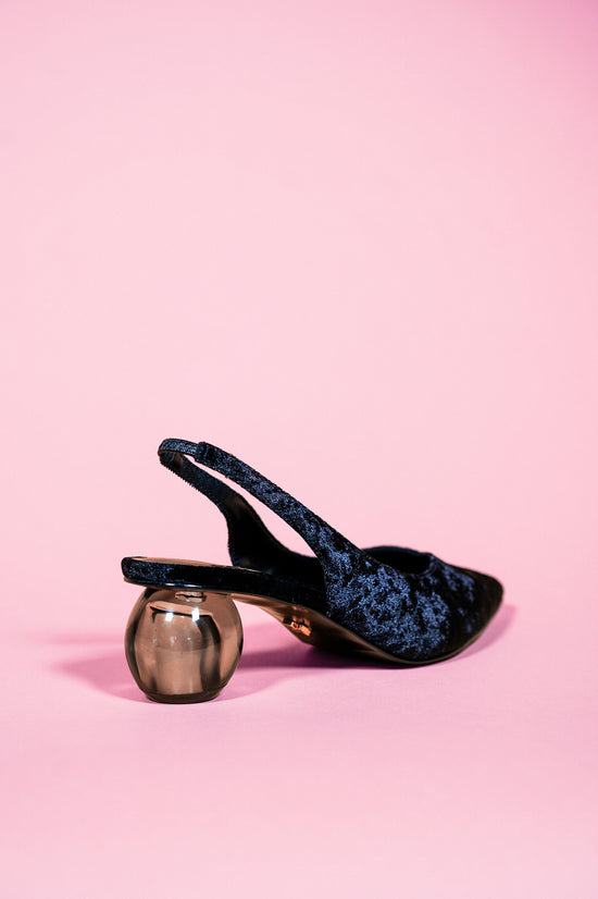 Court Me (Limited Edition)